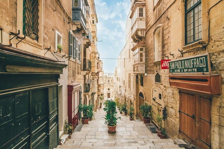 Private Malta Driving Tour: Mdina, Dingli Cliffs & Blue Grotto