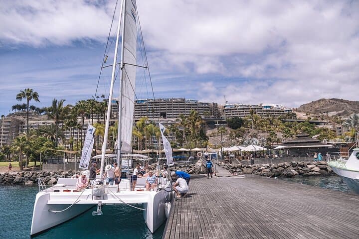Catamaran Tour to Gran Canaria's Virgin Beaches with Lunch
