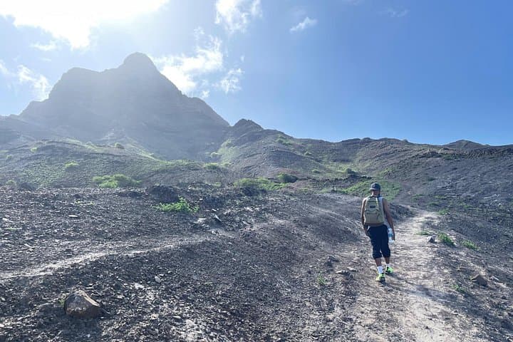 Discover the 12 Voltas Walk in São Vicente — Mindelo's Hidden Valley Gems photo 4