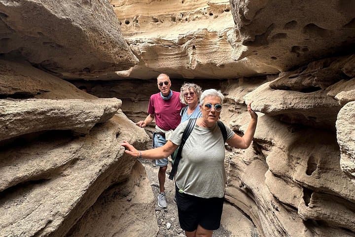 Discover the 12 Voltas Walk in São Vicente — Mindelo's Hidden Valley Gems