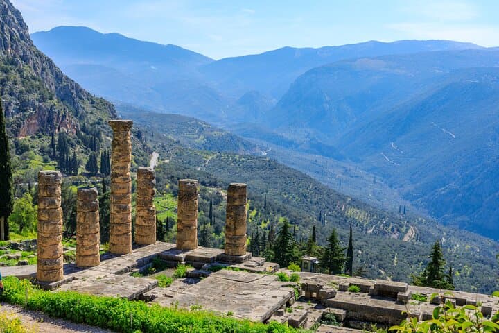 Two-Day Spanish Guided Tour to Delphi and Meteora — Oracle of Apollo & Cliffside Monasteries photo 3
