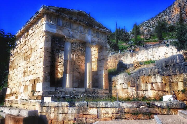 Meteora & Delphi 2-Day Private Tour from Athens with Luxury Transport photo 2