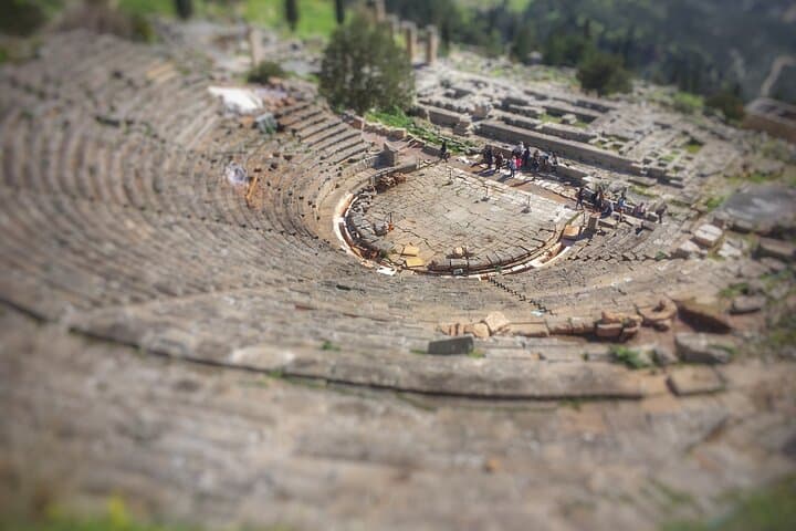 Meteora & Delphi 2-Day Private Tour from Athens with Luxury Transport photo 4