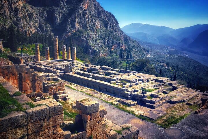 Meteora & Delphi 2-Day Private Tour from Athens with Luxury Transport photo 5