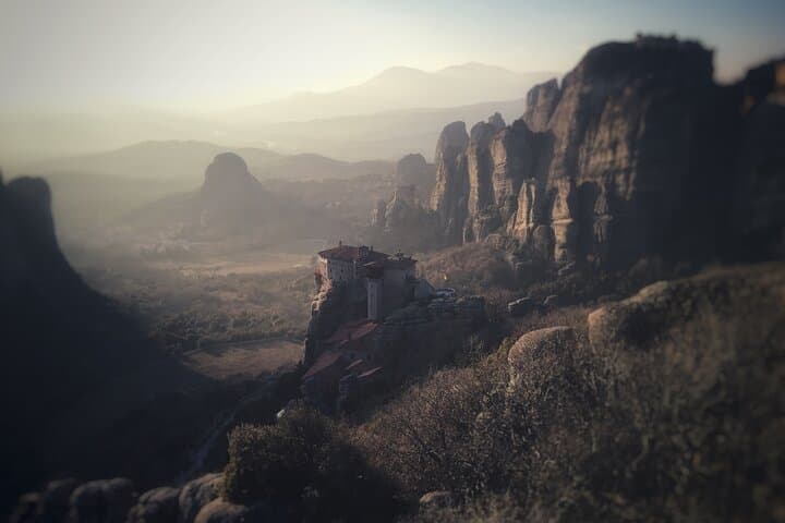 Meteora & Delphi 2-Day Private Tour from Athens with Luxury Transport