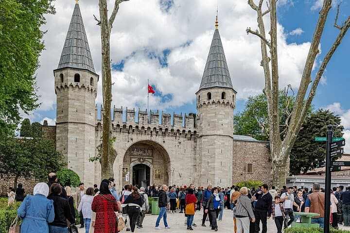 Istanbul E-pass — Skip-the-Line Access to Hagia Sophia, Topkapi & Bosphorus photo 3