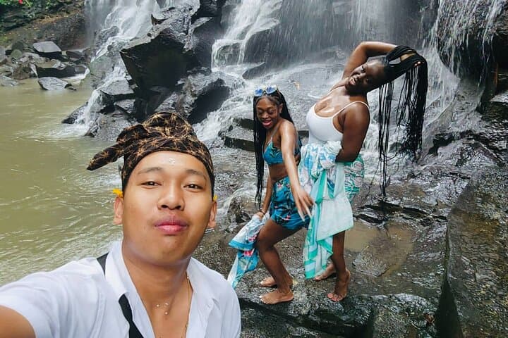 All-Inclusive Ubud Day Tour: Tegalalang Rice Terraces, Waterfalls & Tirta Empul photo 3