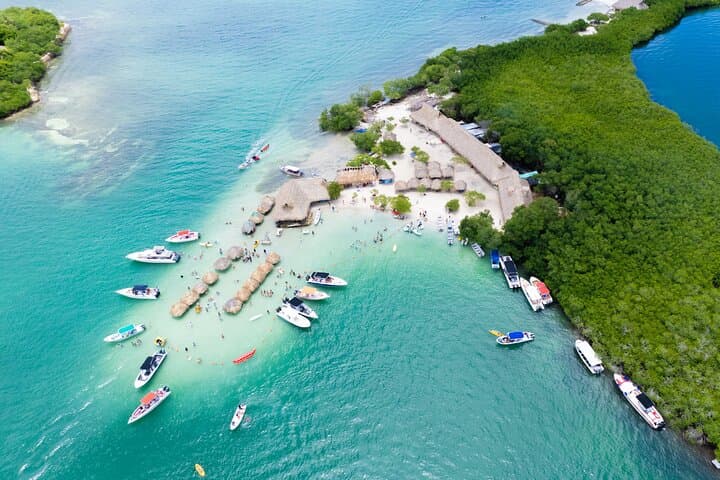 Rosario Islands Sports-Boat Day Trip: Isla Grande, Cholón, Agua Azul & Playa Tranquila photo 2