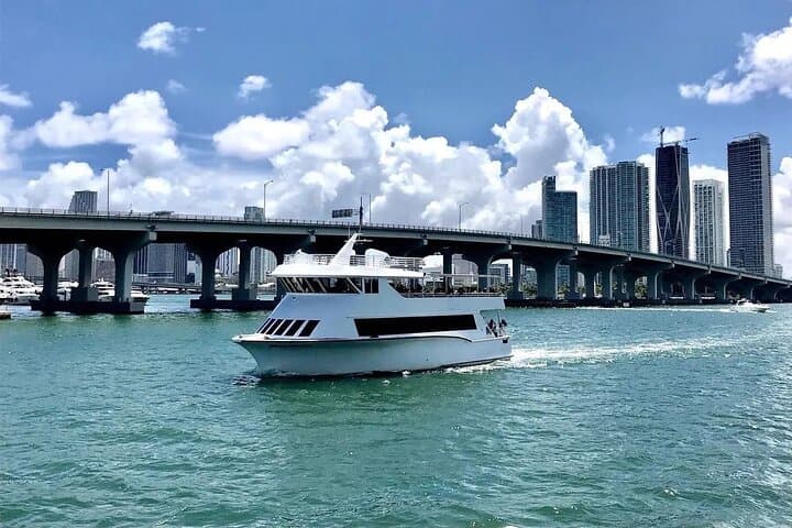 Miami Bus & Boat Ultimate Sightseeing Combo — Open-Top Tour & Biscayne Bay Cruise photo 5
