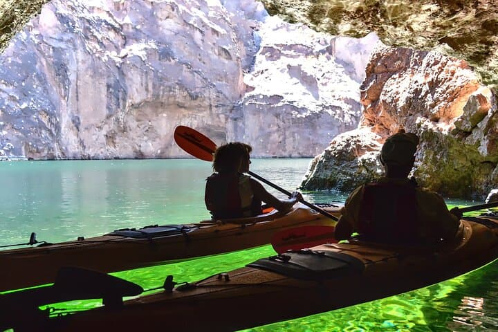 Exploring Hoover Dam and Kayaking Emerald Cave: A Scenic Day Adventure from Las Vegas photo 4