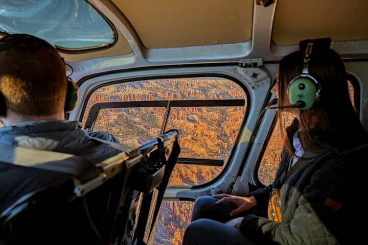 Bryce Canyon Helicopter Tour: 30-Minute Aerial Flight over Hoodoos photo 4