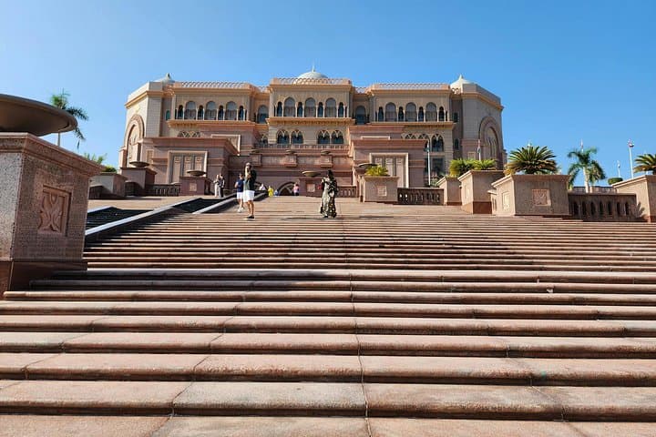 Full-Day Abu Dhabi Tour from Dubai — Sheikh Zayed, Emirates Palace & Heritage Village photo 4