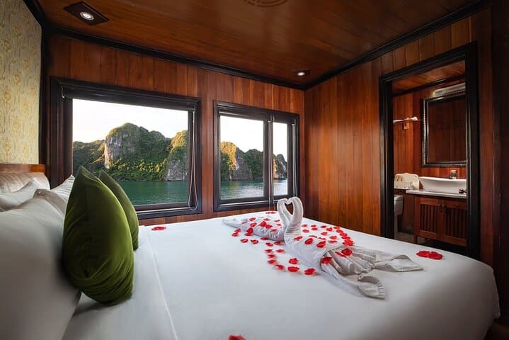 Less-Touristic Bai Tu Long Bay: 2-Day Overnight Cruise to Vung Vieng & Cap La photo 2