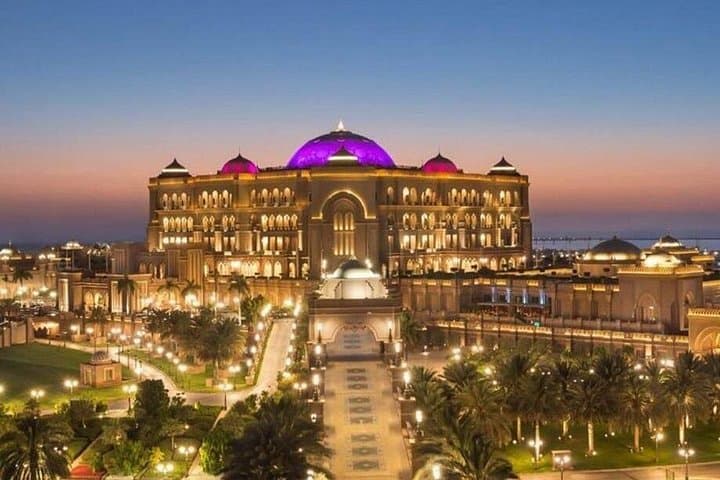 Abu Dhabi Private Full-Day City Tour: Sheikh Zayed, Louvre & Qasr Al Watan photo 3