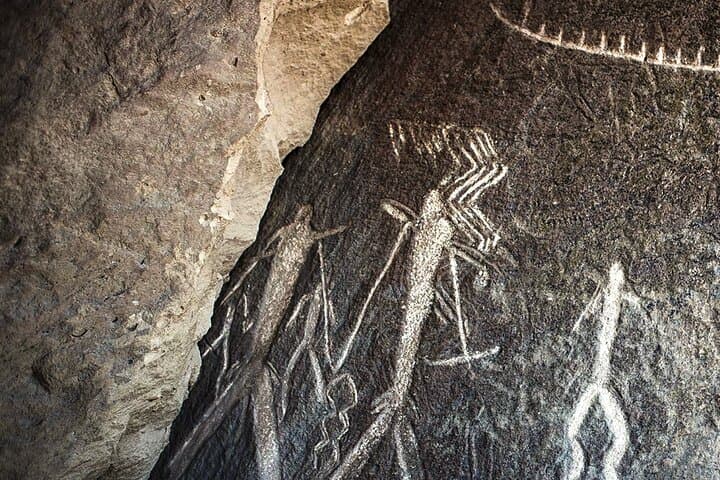 Day Trip from Baku: Gobustan Petroglyphs, Mud Volcanoes, Yanar Dag & Ateshgah photo 4