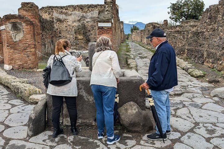 Pompeii Skip-the-Line Ticket with Audio Guide — Self-Guided Archaeological Walk photo 2