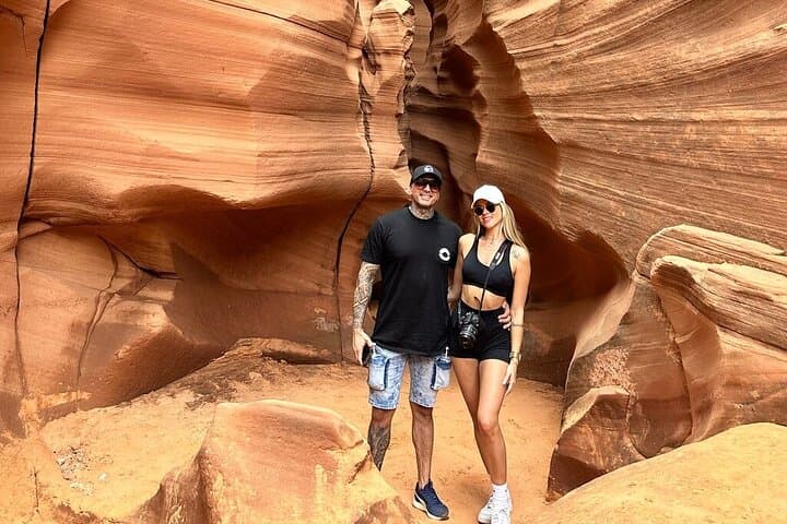 Private Antelope Canyon & Horseshoe Bend Day Tour from Las Vegas