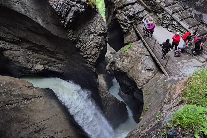 Lauterbrunnen Valley Walk with Cheese, Chocolate & Trümmelbach Waterfalls photo 6