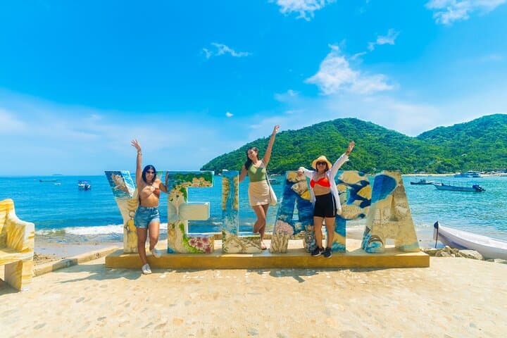 Yelapa Speedboat Snorkeling & Waterfall Hike from Puerto Vallarta