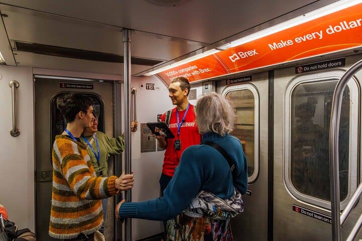 Discover Subway Secrets Under Lower Manhattan Private Guided Tour photo 4