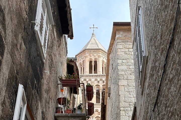 Split Hop-On Hop-Off Bus Pass: 24-Hour Sightseeing & Guided Walking Tour photo 5
