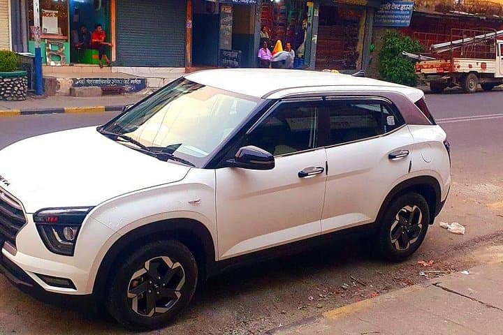 Comfort Private Transfer from Chitwan (Sauraha) to Kathmandu — Scenic Door-to-Door Drive