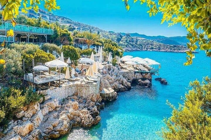 Private Princes Islands Boat Tour from Istanbul: Buyukada & Kinaliada Day Trip