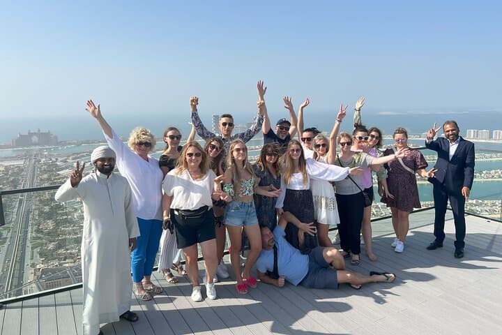 Panoramic Heights: The View at The Palm and Dubai City Essentials photo 6