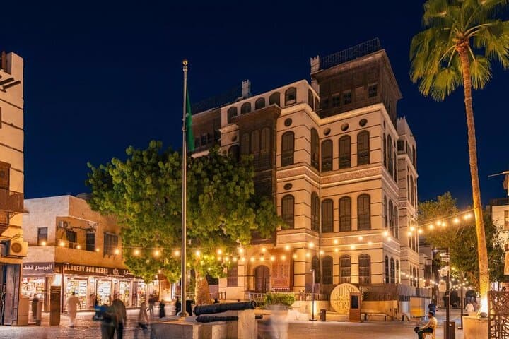 Explore Jeddah's Al-Balad: Old Town Guided Walking Tour photo 4