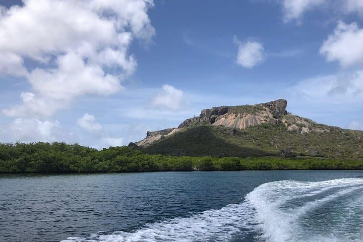 Spanish Waters Private Boat Tour & Swim Stop — 2-Hour Curaçao Cruise photo 3