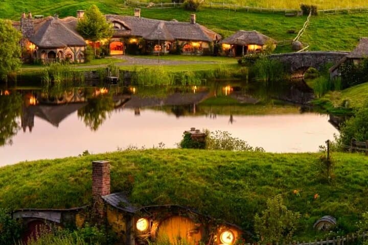 Hobbiton, Waitomo & Blue Spring: Private Day Tour from Auckland photo 5