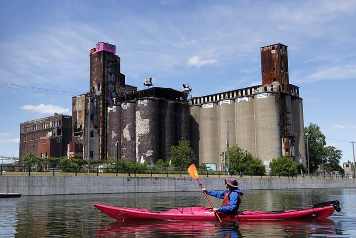 Kayaking the Lachine Canal: Guided Day Trip from Montreal