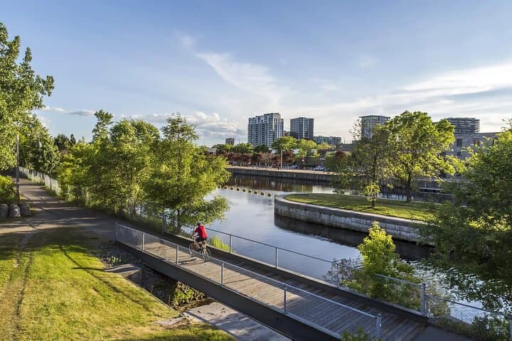 Kayaking the Lachine Canal: Guided Day Trip from Montreal photo 2