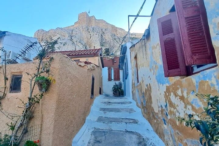 Athens Walking Tour: Anafiotika, Plaka & Traditional Sandal Shopping photo 6