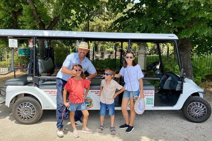 Rome in a Golf Cart: 3-Hour Gelato-Stop Private Tour of the Historic Center photo 4