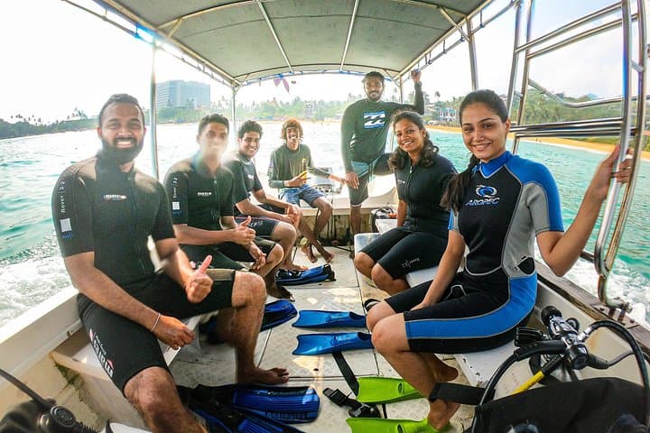 Discover Scuba in Unawatuna Bay: Introductory Dive with Free Underwater Photos photo 2