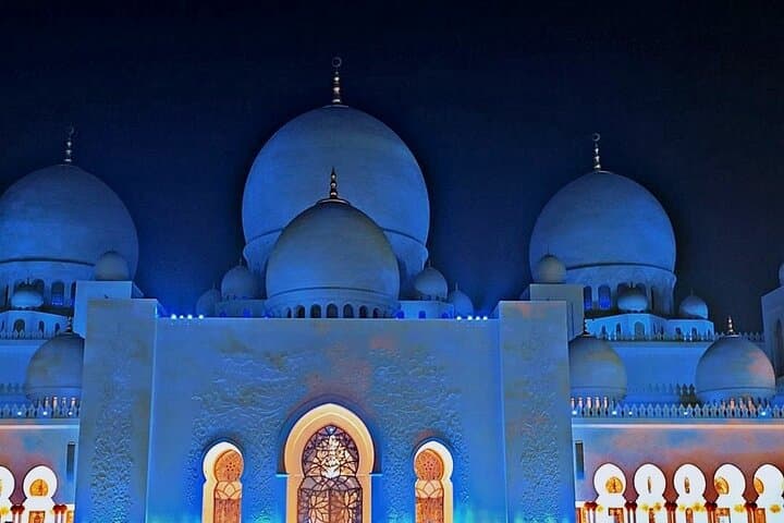 Private Abu Dhabi Day Trip from Dubai: Sheikh Zayed, Qasr Al Watan & Saadiyat photo 3