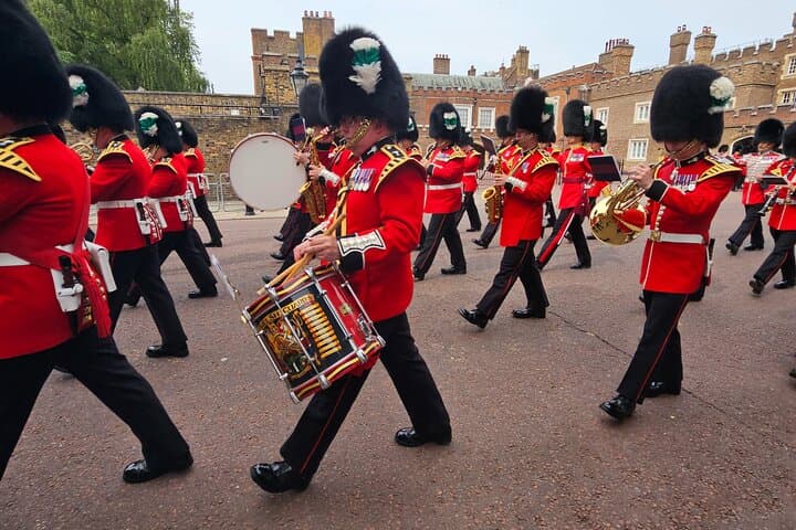 Private Changing of the Guard Experience in London — Front‑Row Royal Ceremony Tour