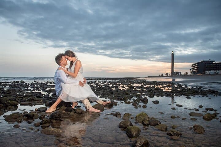 Sunset Photo Session at Maspalomas Dunes — Private Professional Shoot in Gran Canaria photo 2