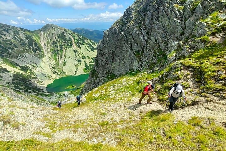 Full-Day Hiking in Retezat National Park: Glacial Lakes & Alpine Ridges