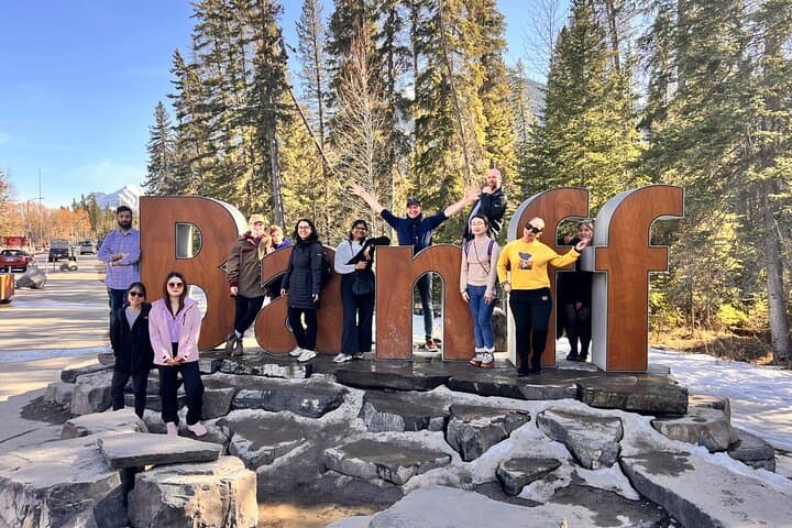 Private Day Tour from Calgary to Banff & Yoho: Lake Louise, Moraine & Takakkaw Falls