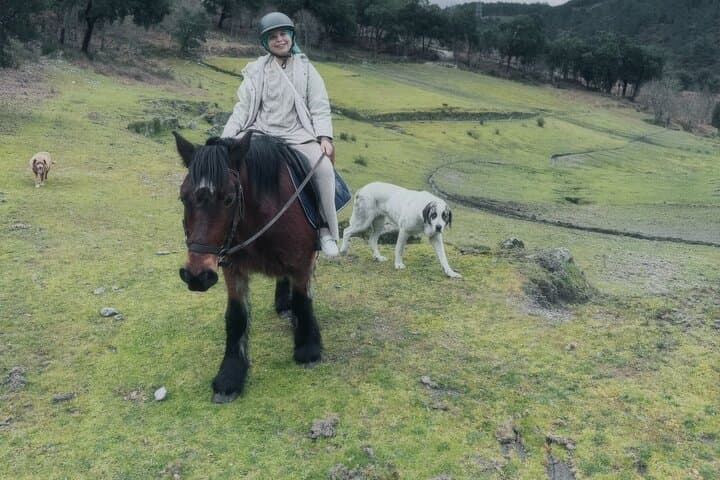 Basto Mountain Ride: 1-Hour Horseback Trail in Serra da Cabreira, Portugal photo 2