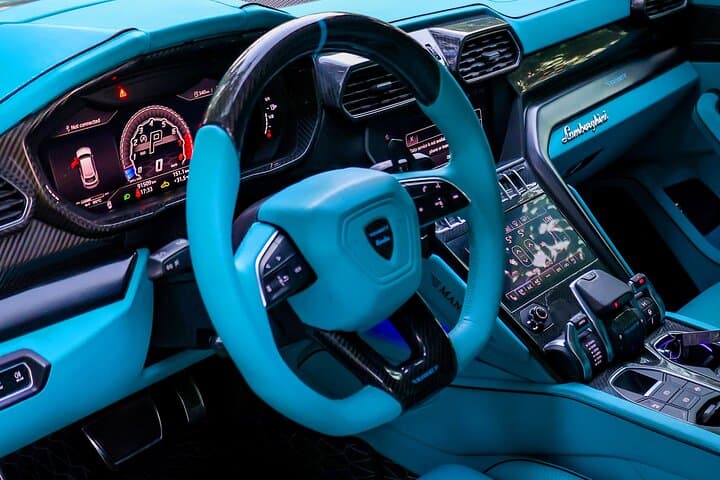 Drive a Supercar in Dubai: Hourly and Short-Term Luxury Rentals photo 5