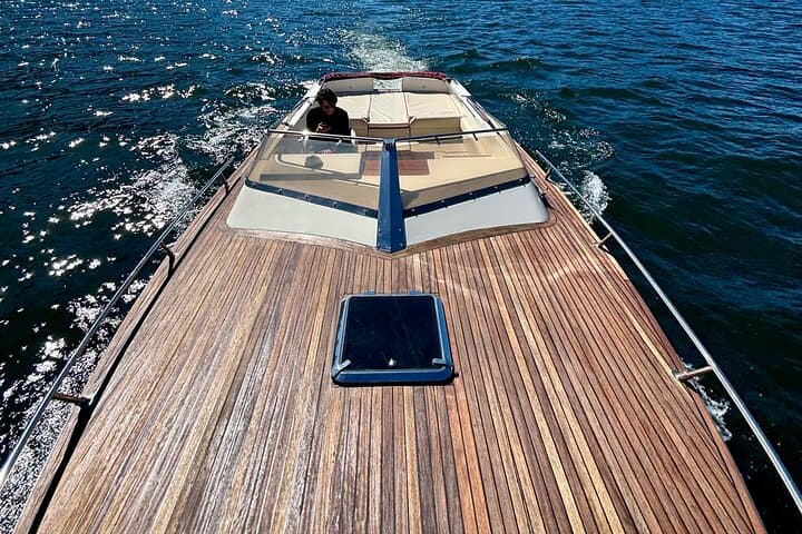 Private Vintage Motorboat Cruise on Lake Como — 1–4 Hour Luxury Tour photo 1