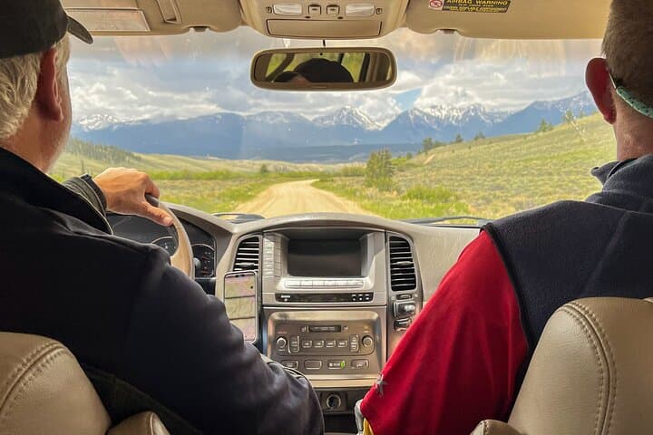 Private Pikes Peak Highway Summit Tour — Luxury Land Cruiser Drive to 14,115 ft photo 6
