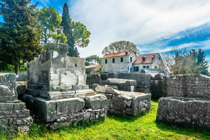 Private Guided Tour: Ancient Salona, Klis Fortress & Vranjaca Cave from Split photo 4