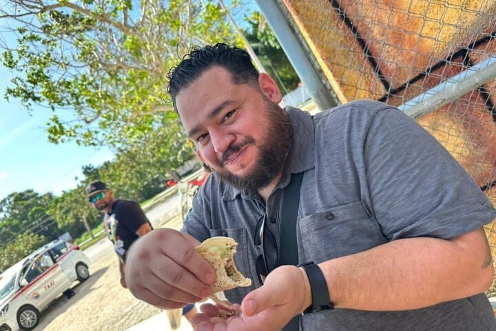 Cozumel Highlights: Benito Juárez Park Walking Tour & Tequila Tasting photo 6