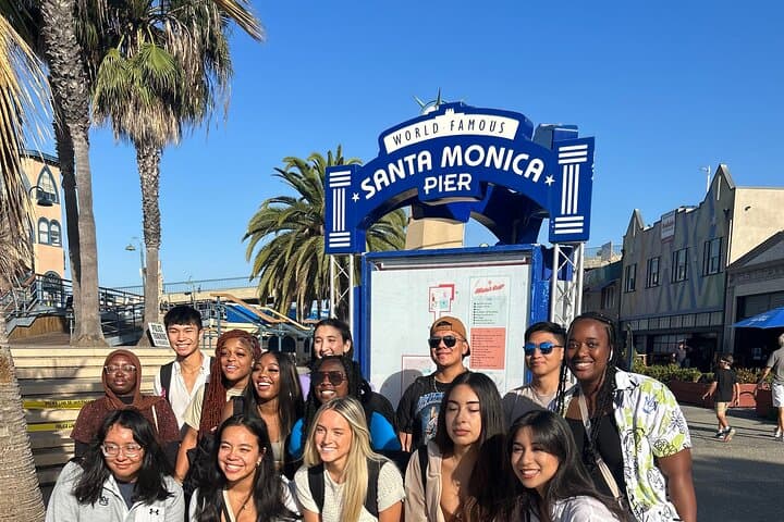 Private Santa Monica Scavenger Hunt: Team-Building Beachside Quest