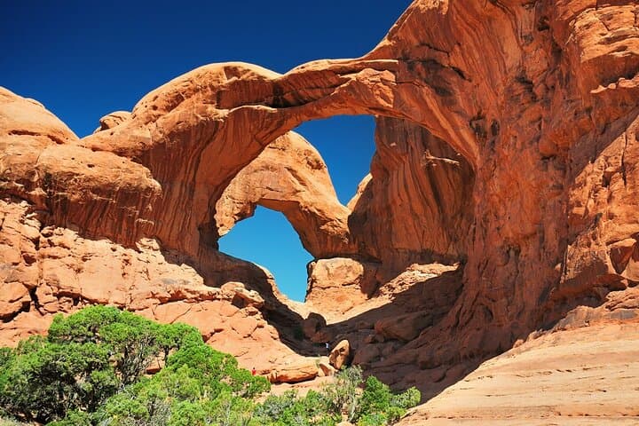 Exploring Arches National Park: Guided Van Tour Through Utah’s Iconic Red Rock Wonders photo 6