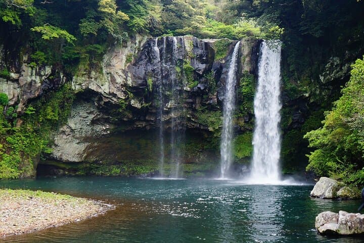 Explore Jeju Island’s Iconic Sights in One Day: The Ultimate Cruise Passenger Tour photo 2